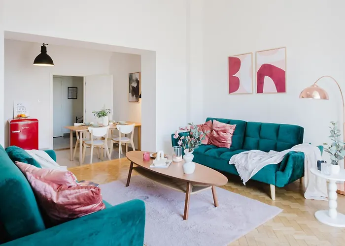 Days - Loft With Terrace And Castle View By Vltava River In Smichov Daire