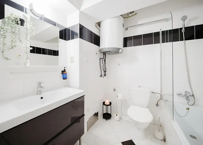 Days - Loft With Terrace And Castle View By Vltava River In Smichov Prag